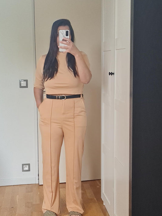 ensemble haut court + pantalon beige